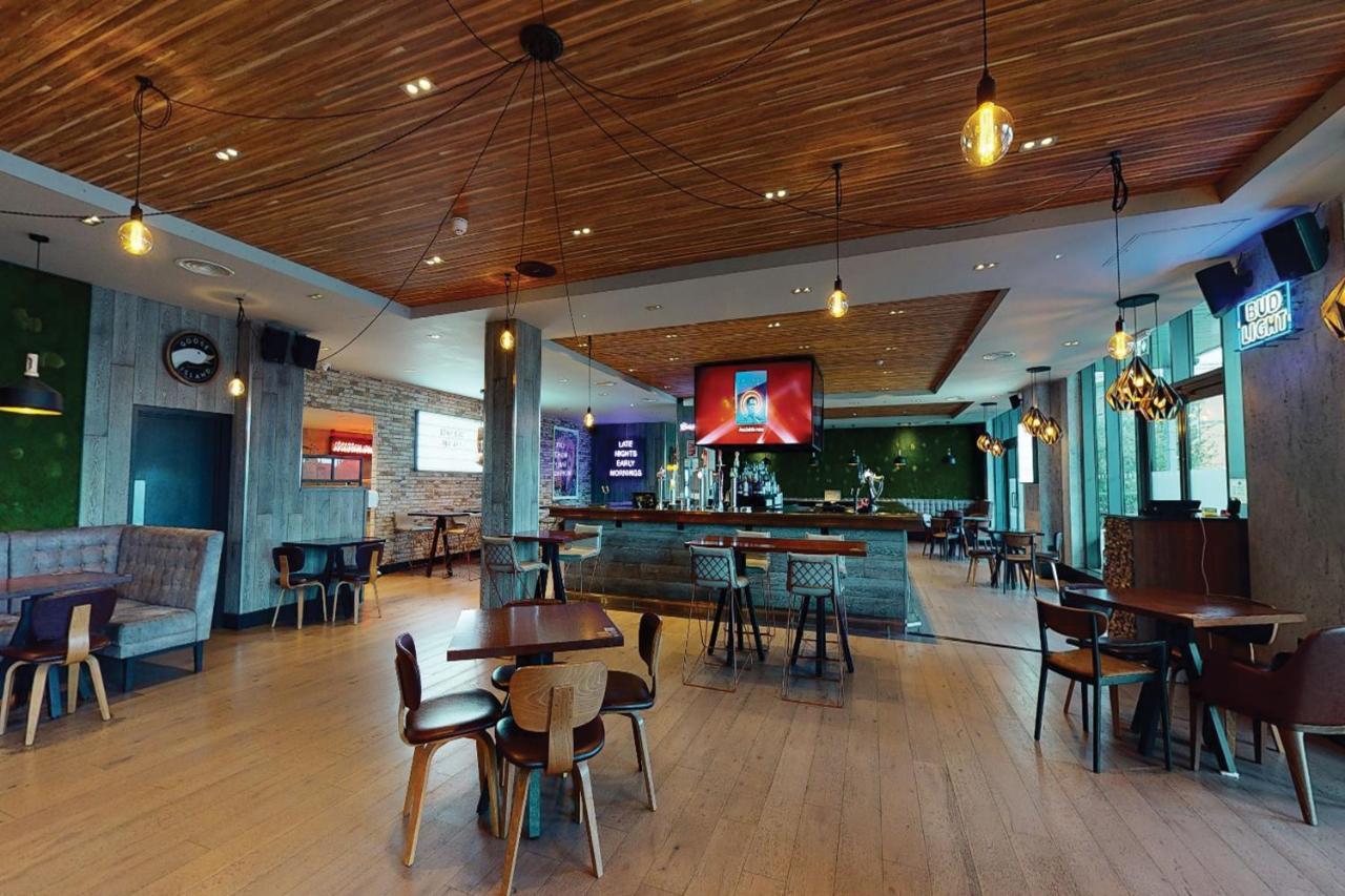Village Hotel Manchester Ashton Exterior photo