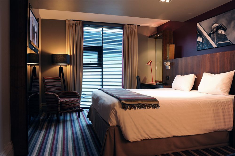 Village Hotel Manchester Ashton Exterior photo