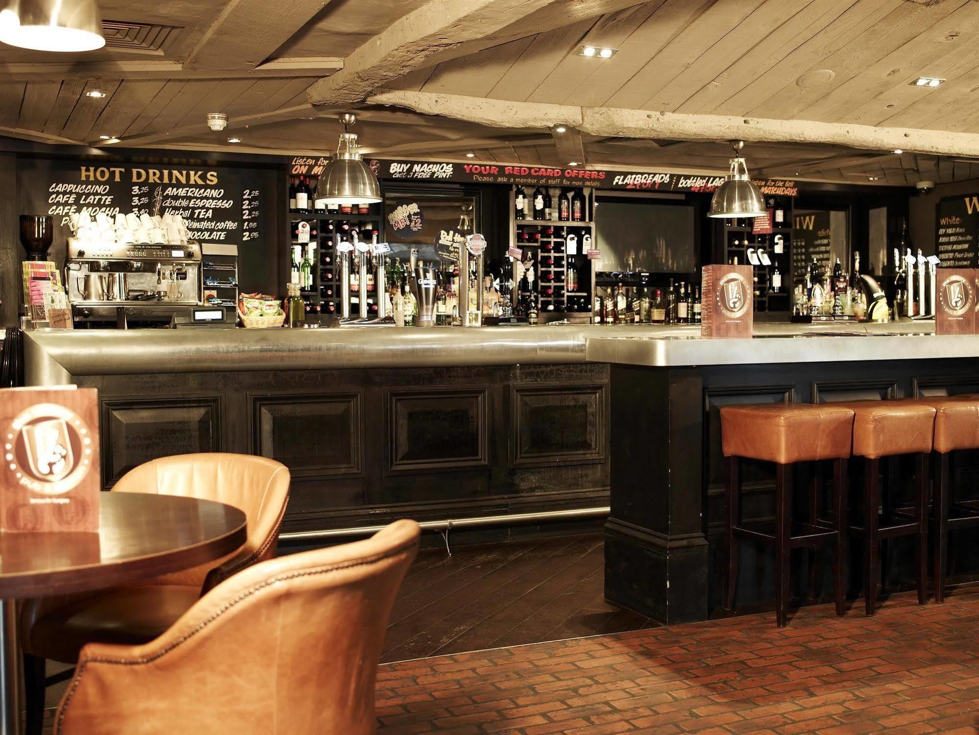 Village Hotel Manchester Ashton Exterior photo